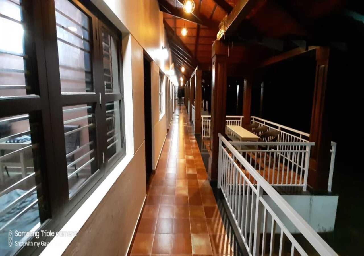 Coffee Safari Hotel Chikmagalur Bagian luar foto